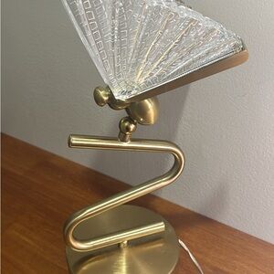 Elegant Gold Table Lamp